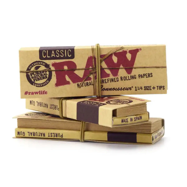 RAW Connosseur (1 1/4 Size + Tips) Paper